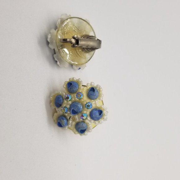 Vintage Rhinestone & Faux Shell Snowflake Clip-on Earrings - Picture 2 of 2